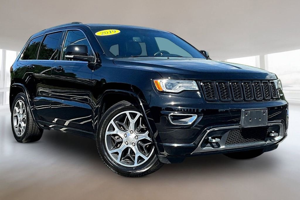 2019 Jeep Grand Cherokee Overland 4WD's photo