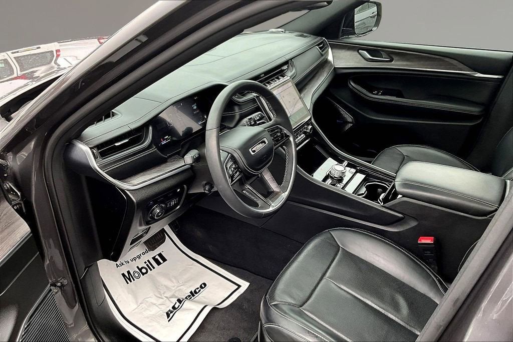 2022 Jeep Grand Cherokee 4xe Overland