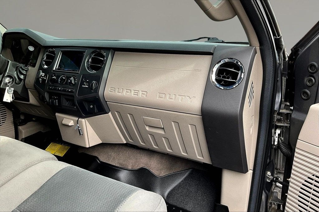 2010 Ford Super Duty F-350 SRW XL