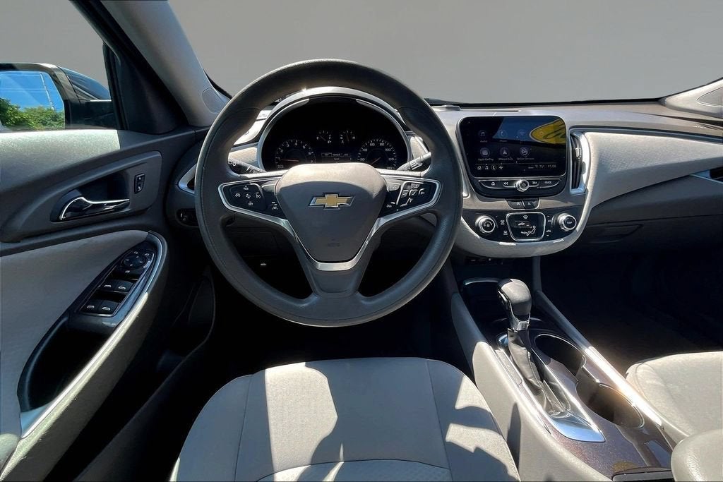 2022 Chevrolet Malibu LS