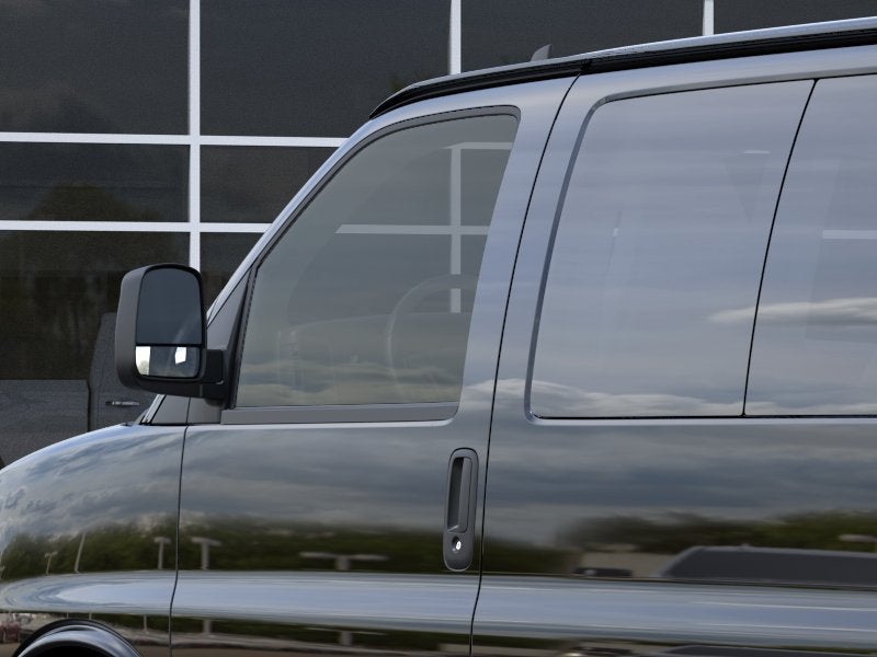 2026 Chevrolet Express Passenger 1LT