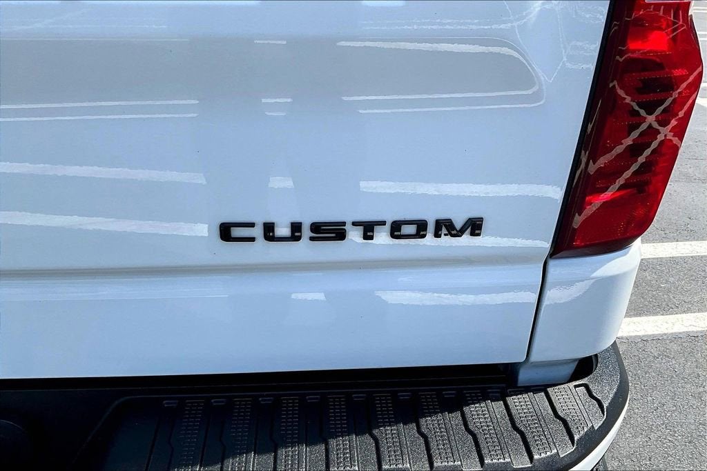 2023 Chevrolet Silverado 1500 Custom