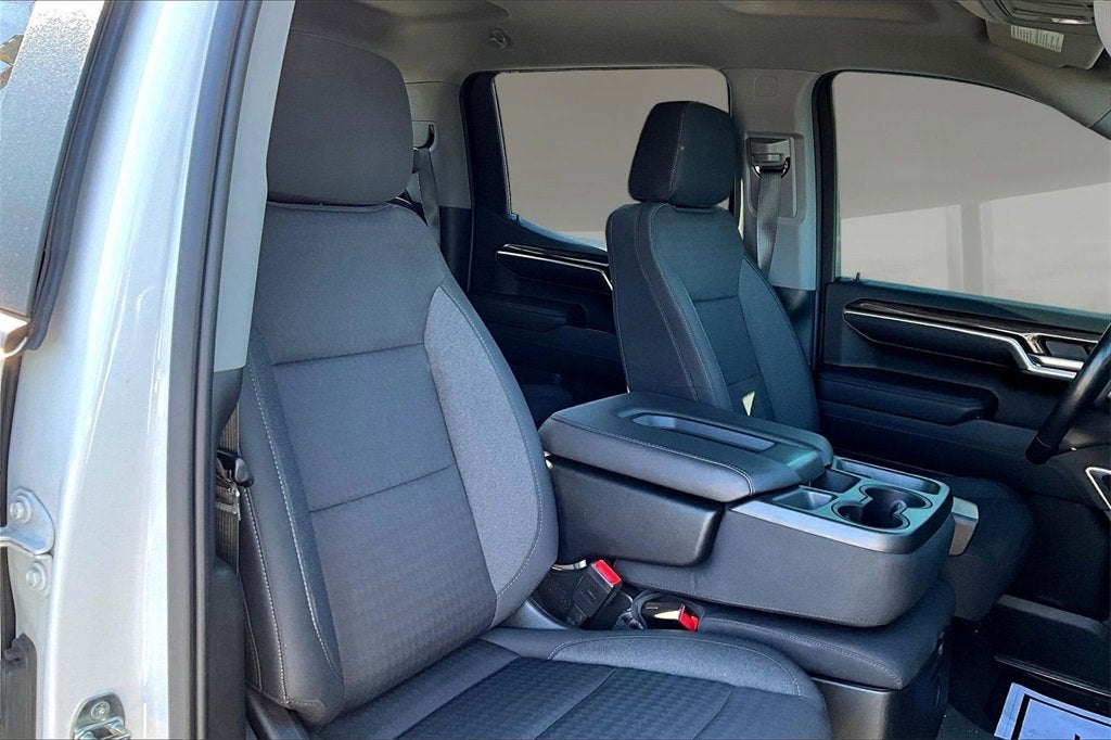 2022 Chevrolet Silverado 1500 LT (2FL)