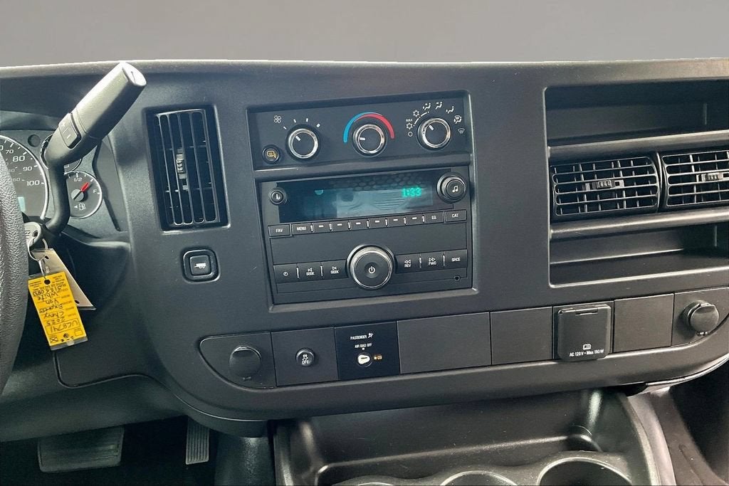 2025 Chevrolet Express Cargo WT