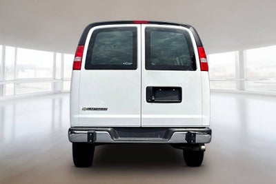 2025 Chevrolet Express Cargo WT