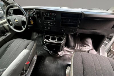 2025 Chevrolet Express Cargo WT