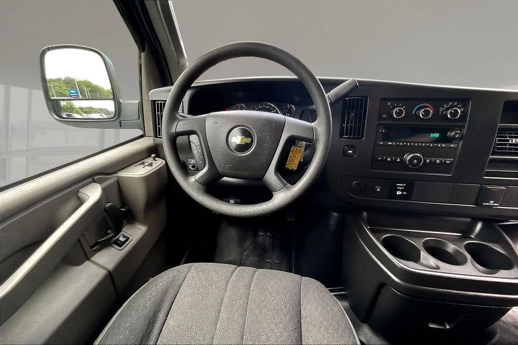 2025 Chevrolet Express Cargo WT