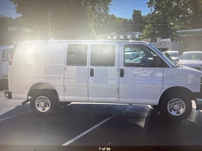 2025 Chevrolet Express Cargo WT