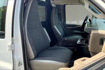 2025 Chevrolet Express Cargo WT
