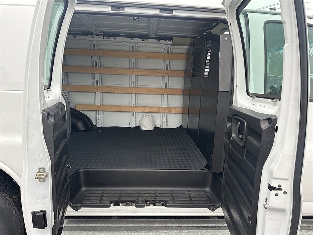 2023 Chevrolet Express Cargo 2500 WT