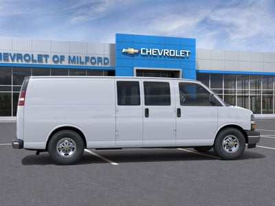 2025 Chevrolet Express Cargo 3500 WT