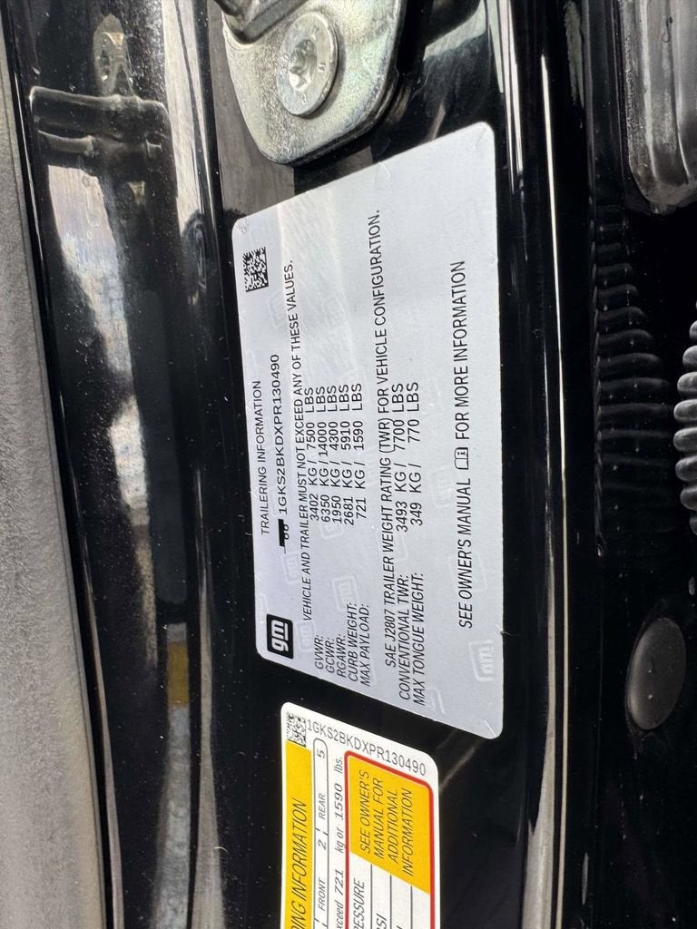 2023 GMC Yukon SLT