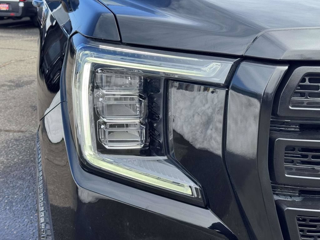 2023 GMC Yukon SLT