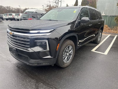 2025 Chevrolet Traverse LT