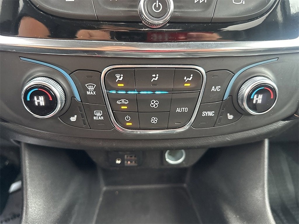 2021 Chevrolet Traverse LT Leather