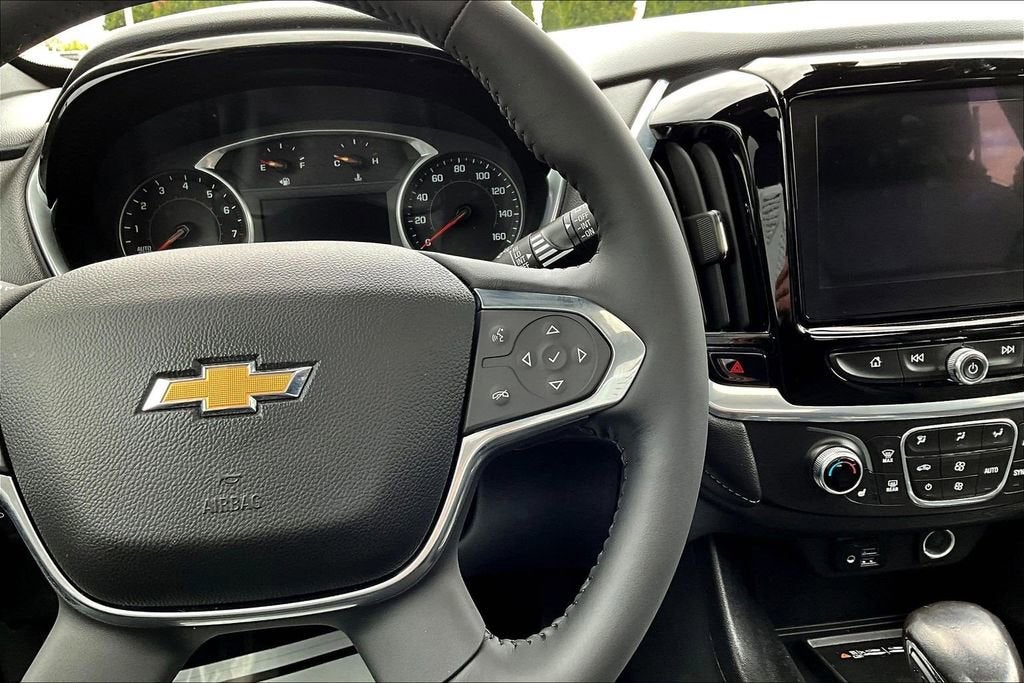 2022 Chevrolet Traverse LT Leather