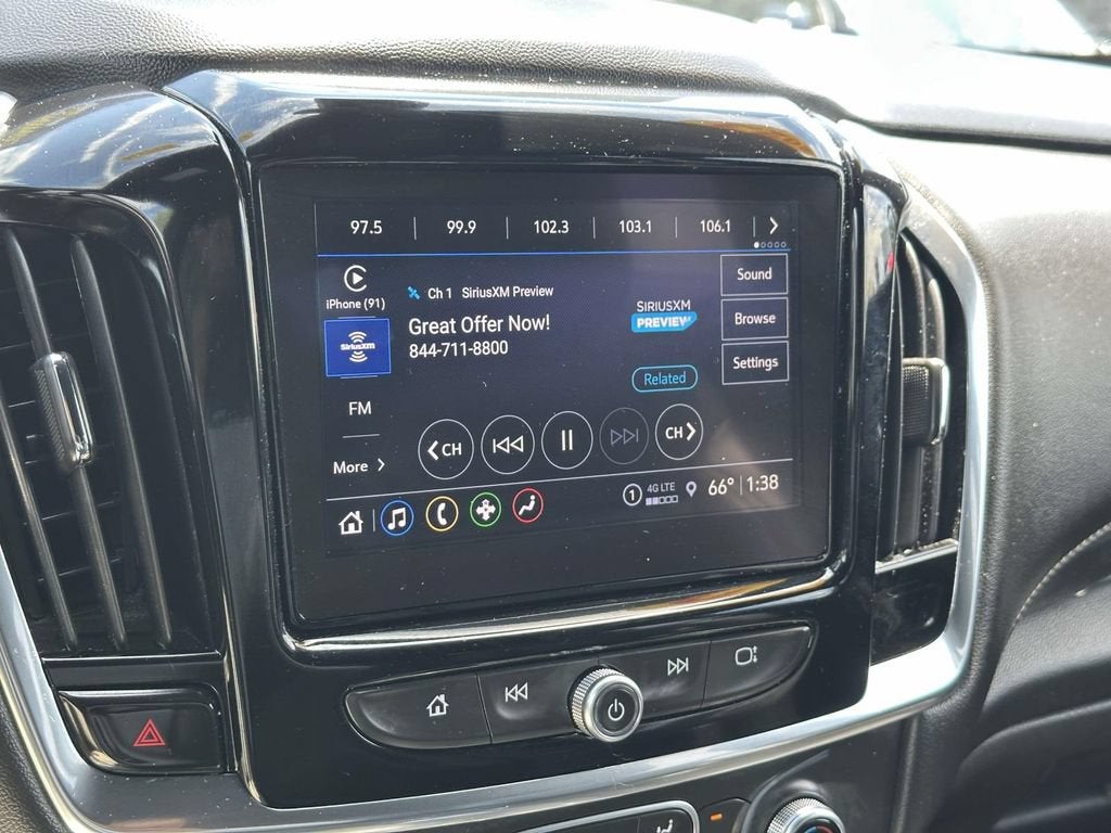 2023 Chevrolet Traverse LT Leather