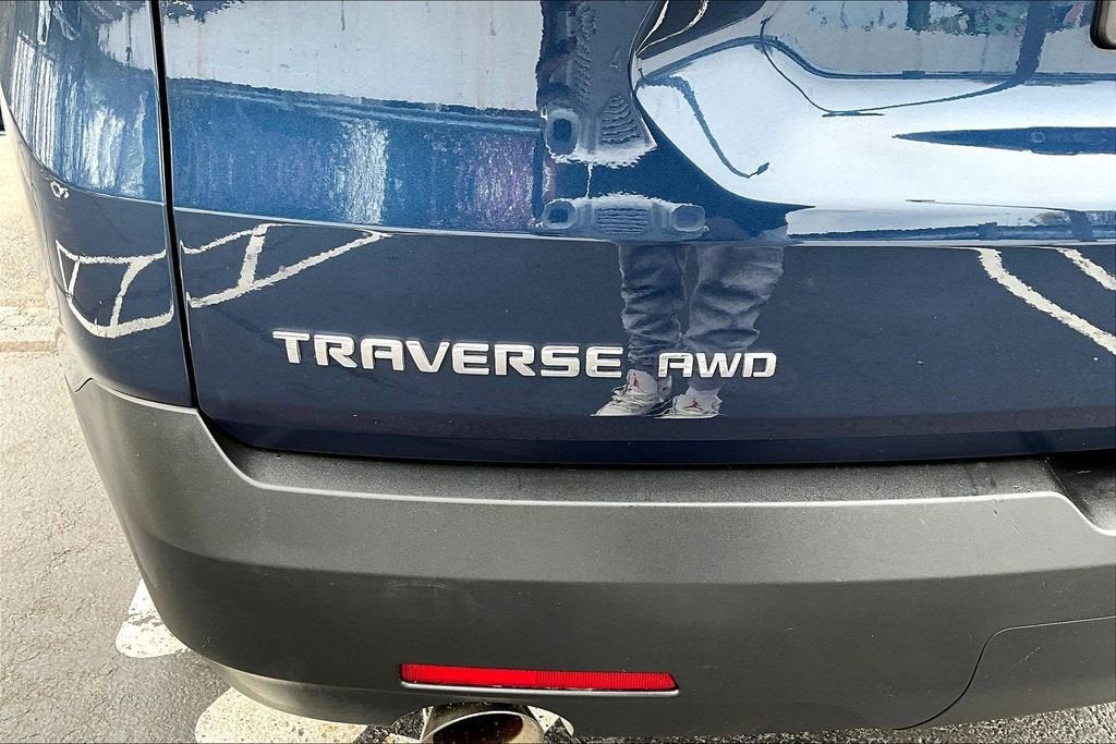 2023 Chevrolet Traverse LT Leather
