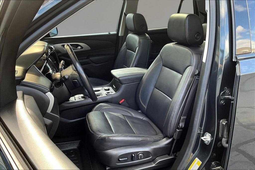 2021 Chevrolet Traverse RS