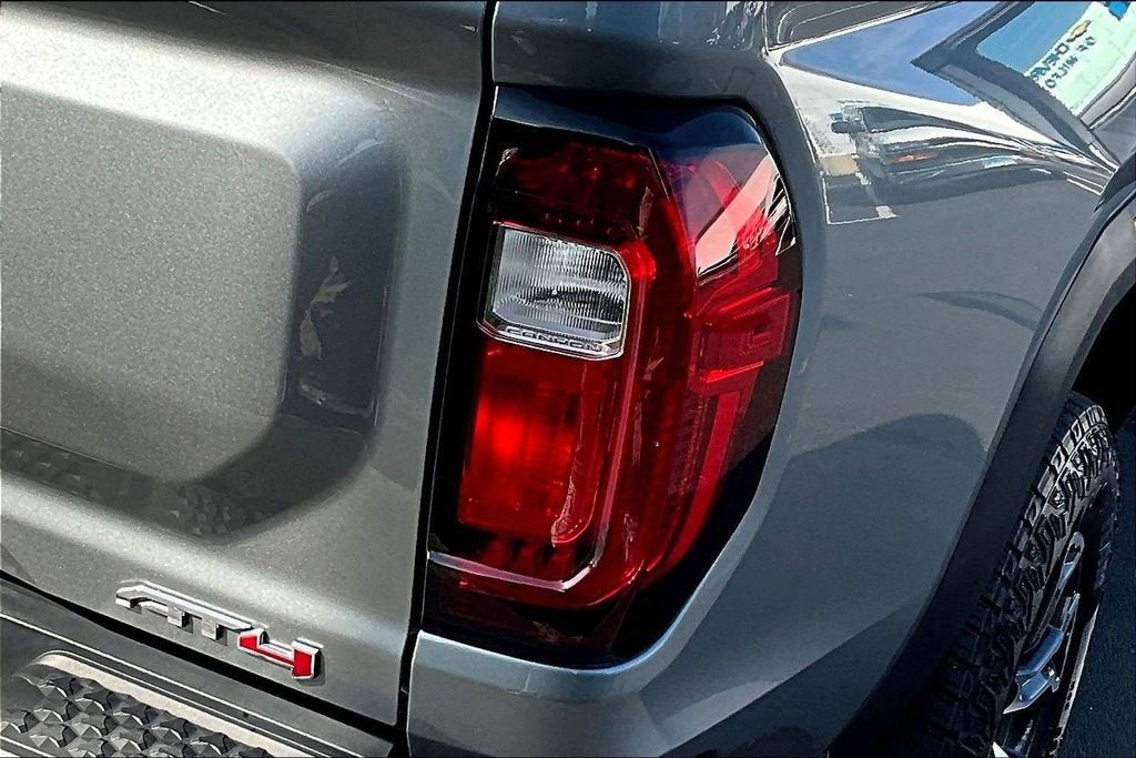 2024 GMC Canyon AT4