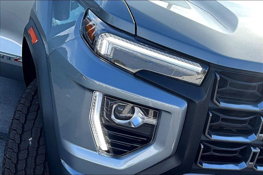 2024 GMC Canyon AT4