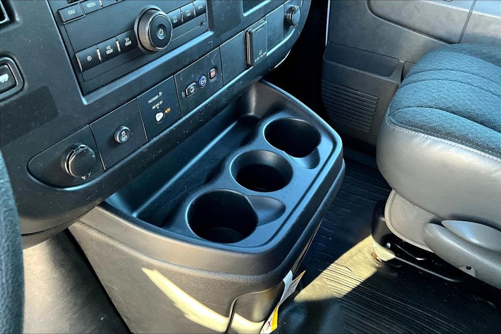2025 GMC Savana Cargo Work Van