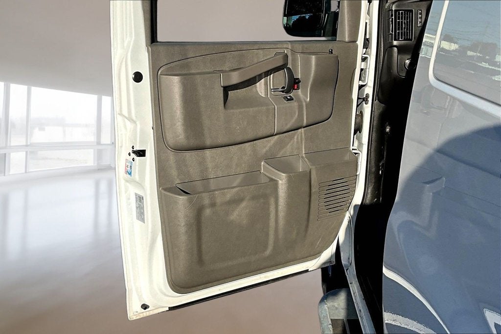 2025 GMC Savana Cargo Work Van
