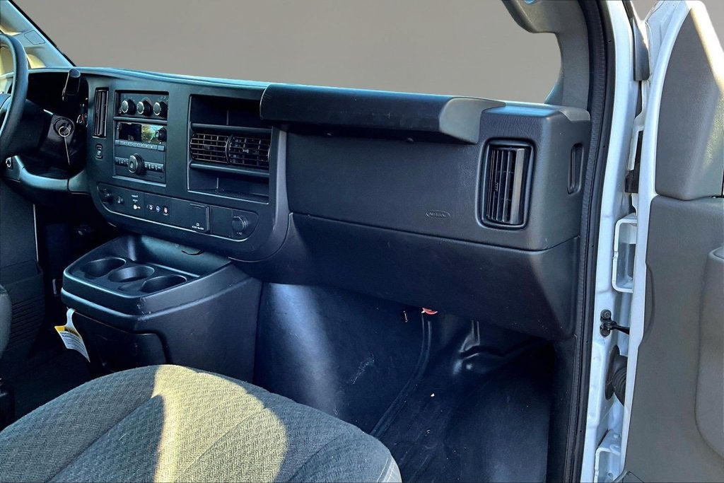 2025 GMC Savana Cargo Work Van