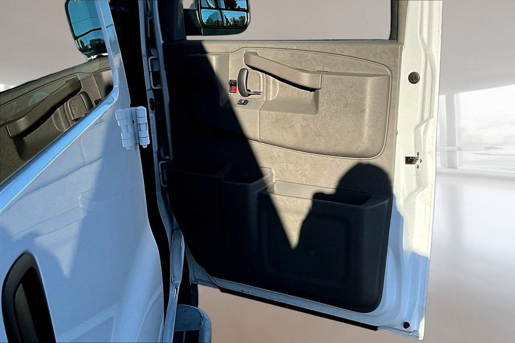 2025 GMC Savana Cargo Work Van