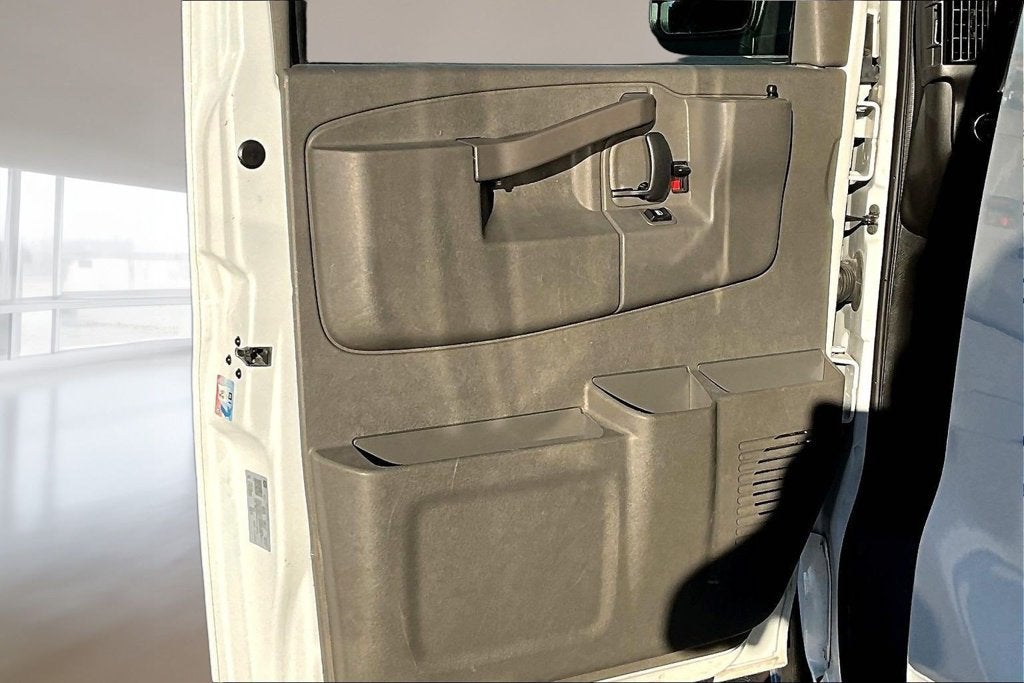 2025 GMC Savana Cargo Work Van