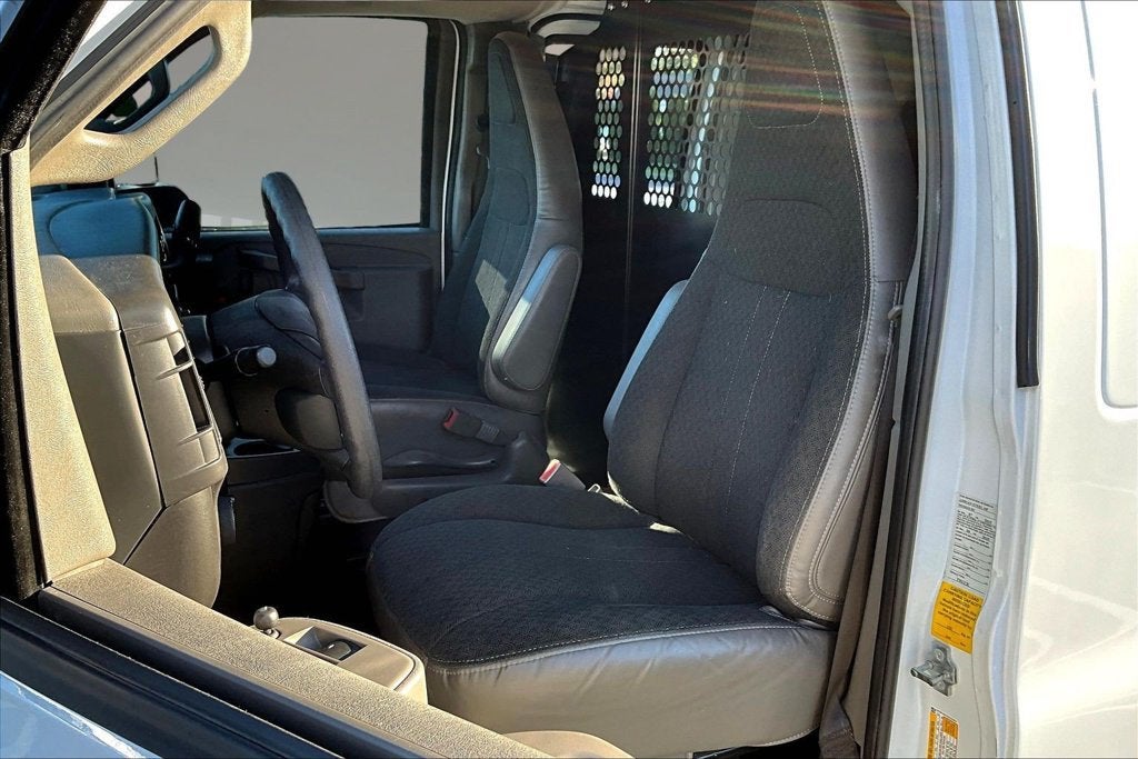 2025 GMC Savana Cargo Work Van