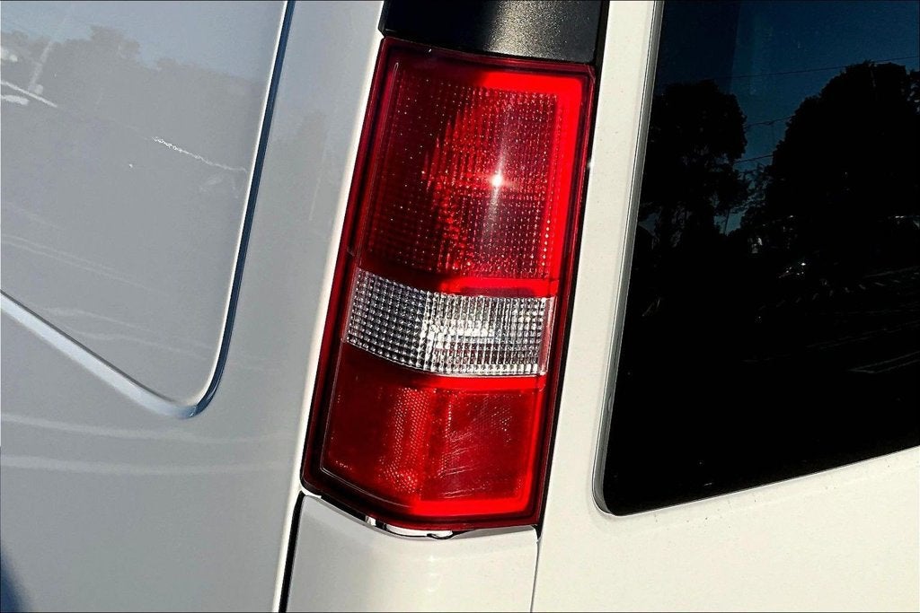 2025 GMC Savana Cargo Work Van