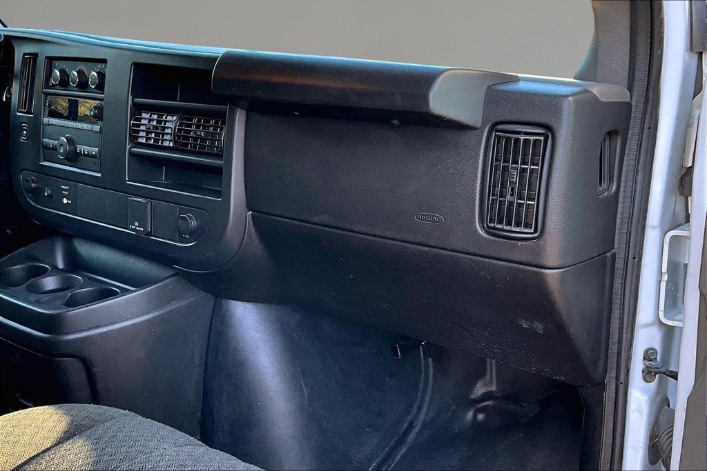 2025 GMC Savana Cargo Work Van