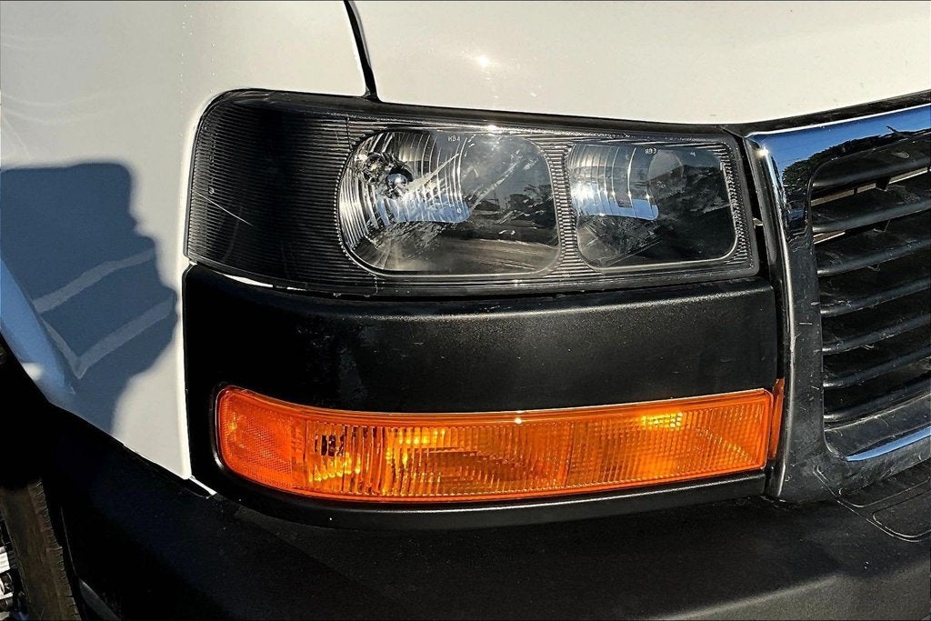2025 GMC Savana Cargo Work Van