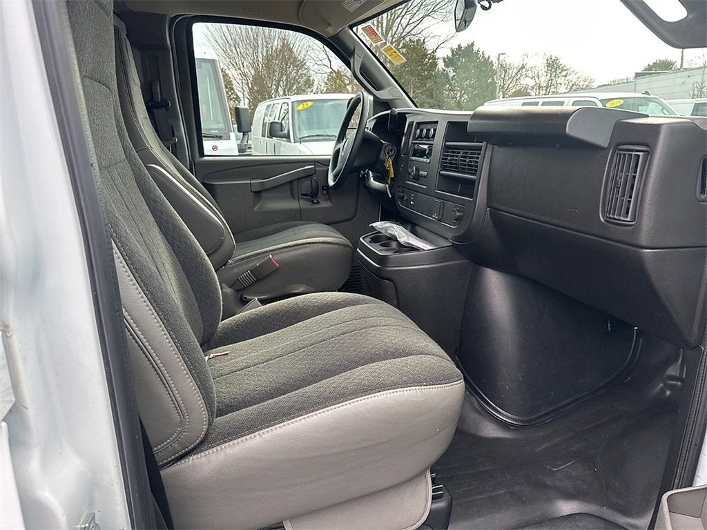 2024 GMC Savana Cargo 2500 Work Van