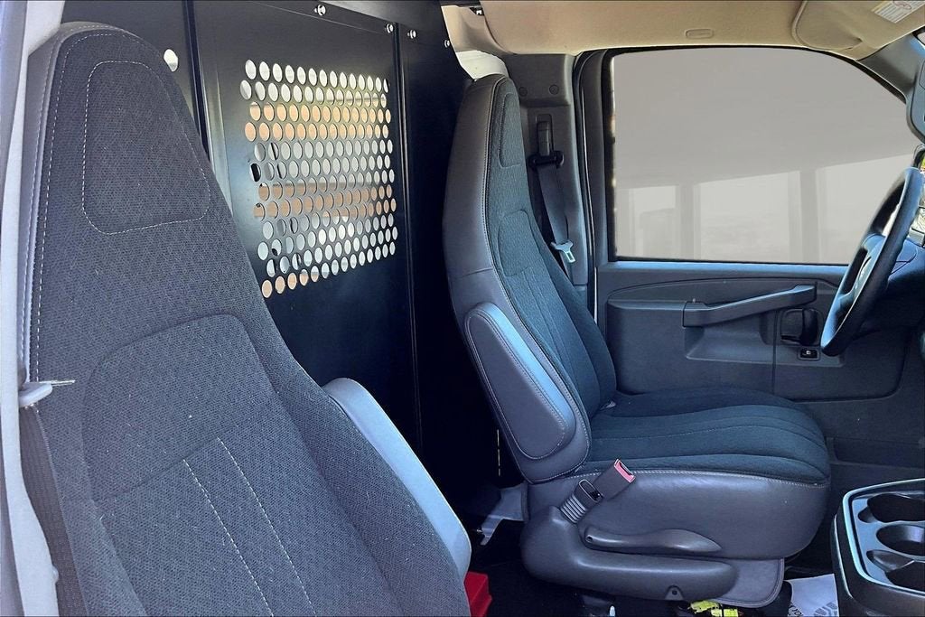 2024 GMC Savana Cargo 2500 Work Van