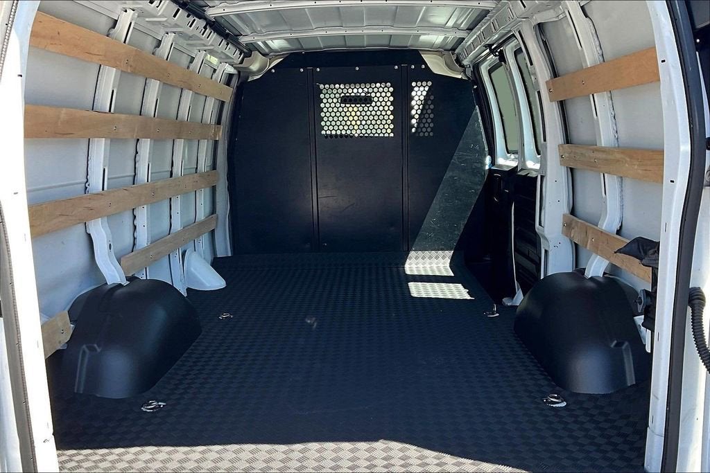 2024 GMC Savana Cargo 2500 Work Van