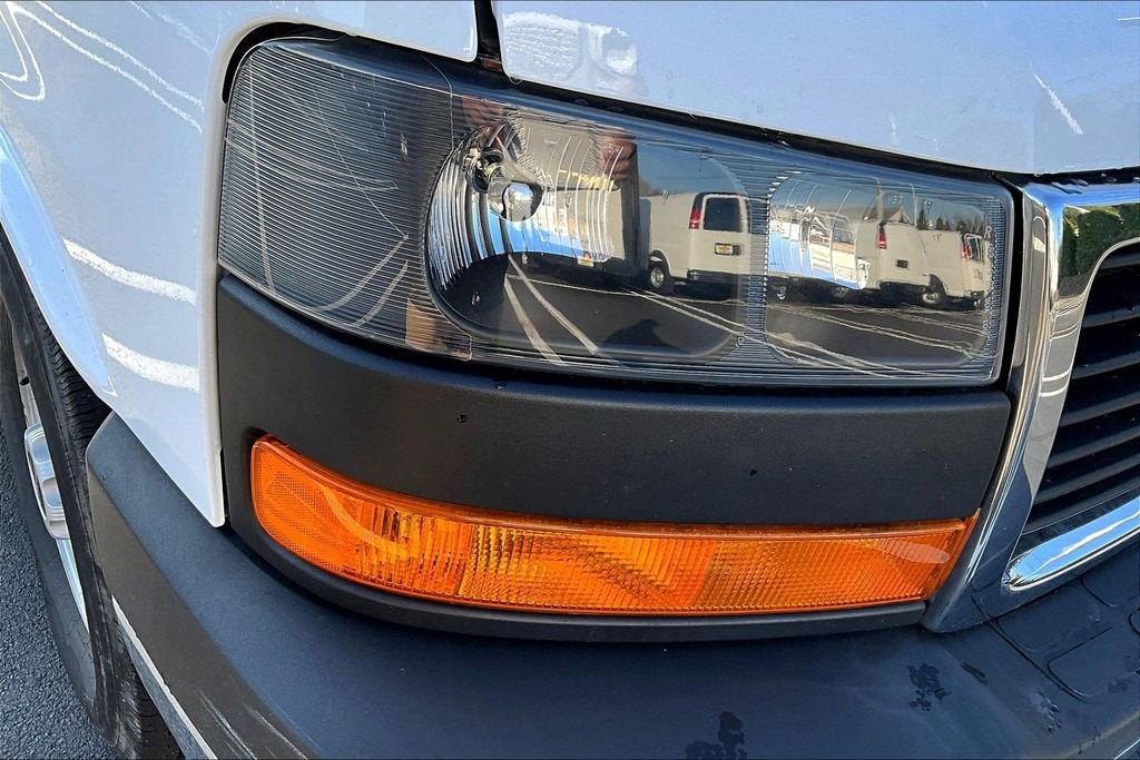 2023 GMC Savana Cargo 2500 Work Van