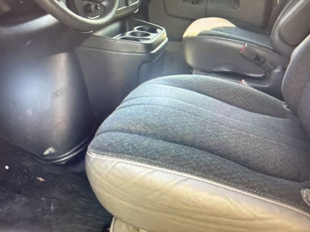 2023 GMC Savana Cargo 2500 Work Van