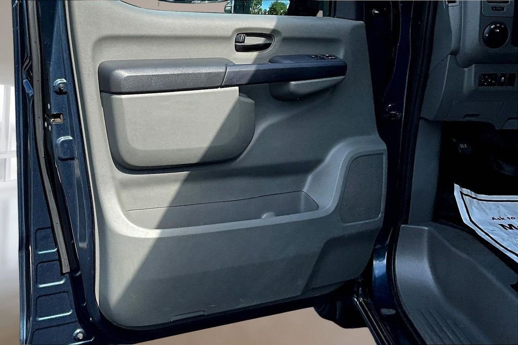 2021 Nissan NV Cargo SV