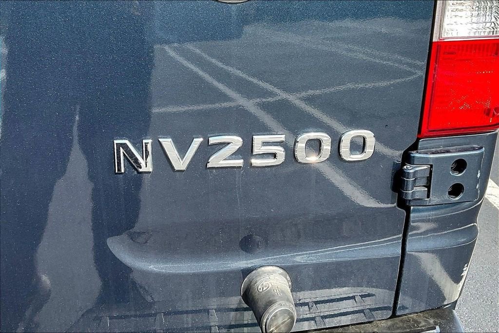 2021 Nissan NV Cargo SV