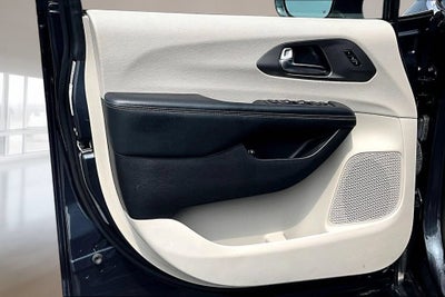 2021 Chrysler Pacifica Hybrid Touring L