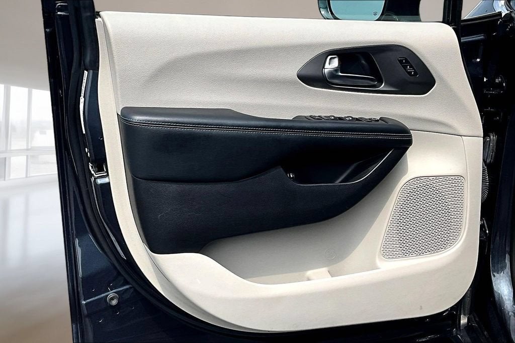 2021 Chrysler Pacifica Hybrid Touring L