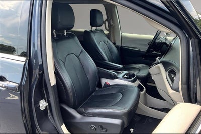 2021 Chrysler Pacifica Hybrid Touring L