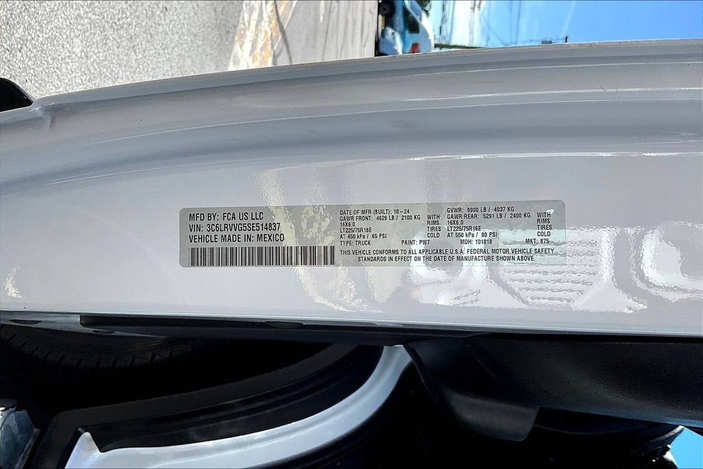 2025 RAM ProMaster Cargo Van Tradesman