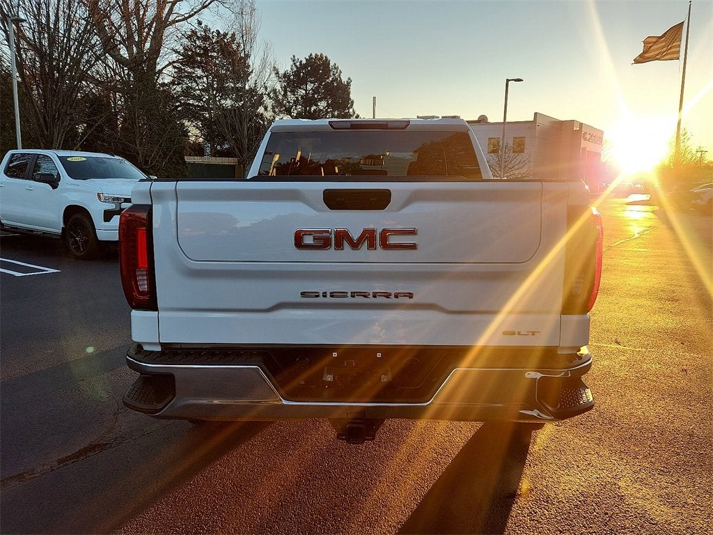 2025 GMC Sierra 1500 SLT