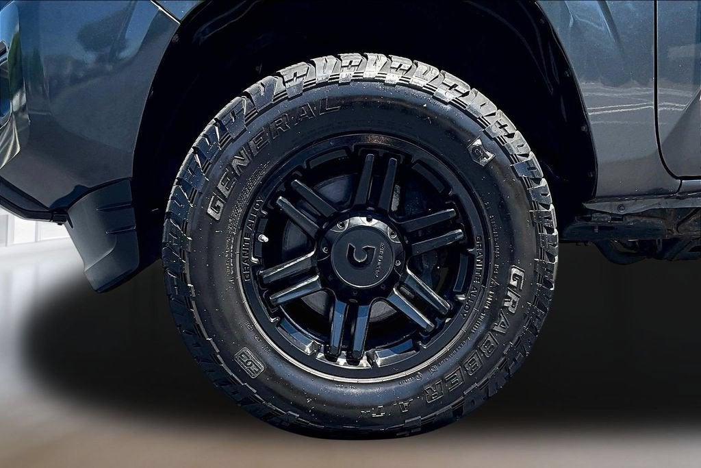 2018 Toyota Tacoma SR