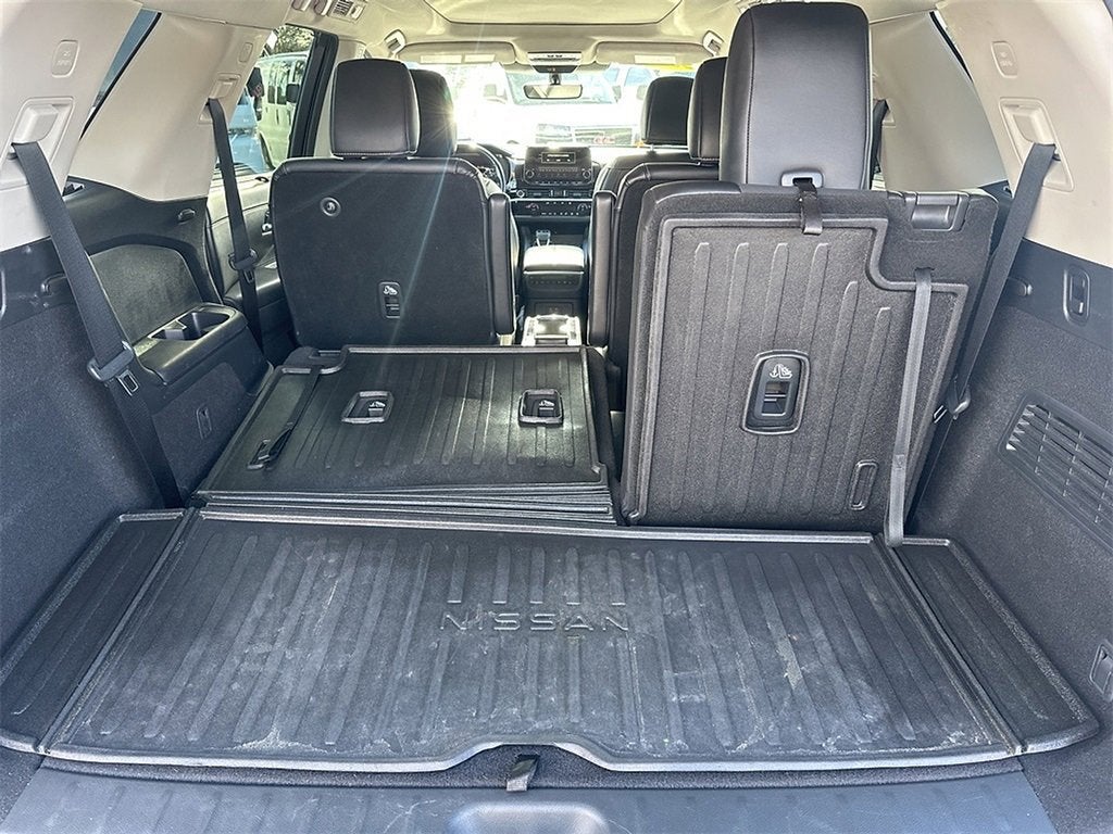 2024 Nissan Pathfinder SL