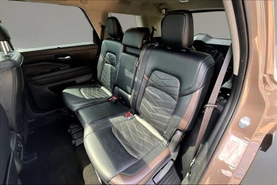 2023 Nissan Pathfinder Platinum