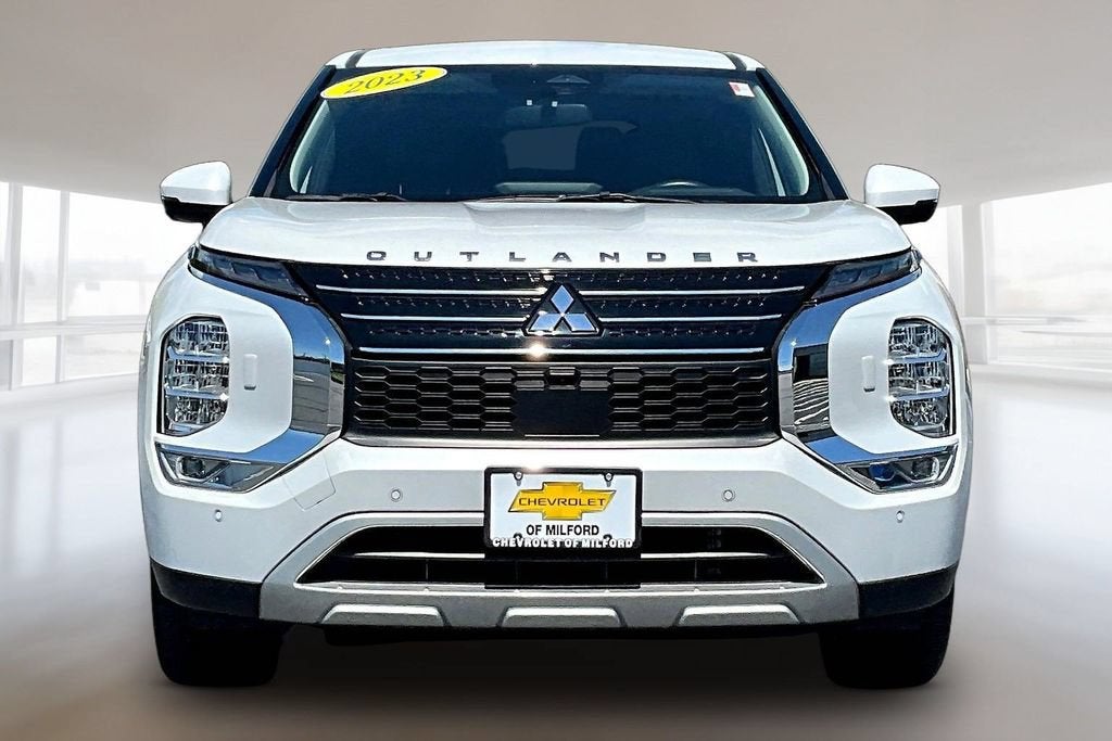 2023 Mitsubishi Outlander SE